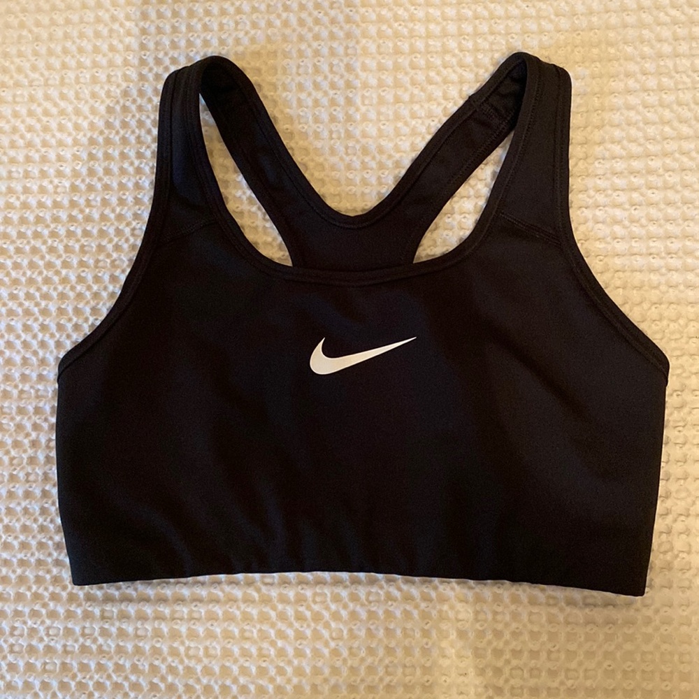 Black sports bra